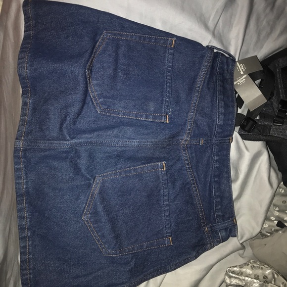 Dark denim skirt - Picture 2 of 3